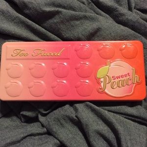 Too faces sweet peach palette